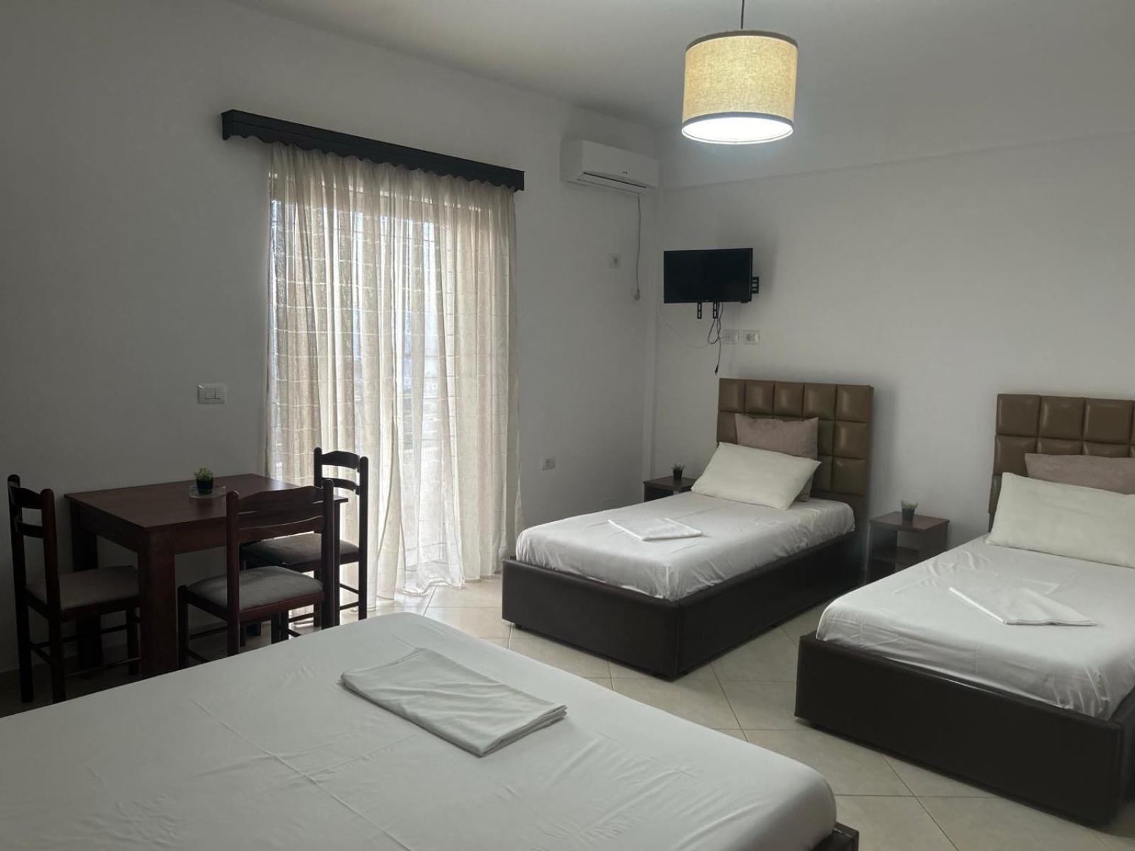 Ahmeti Rooms كساميل الغرفة الصورة